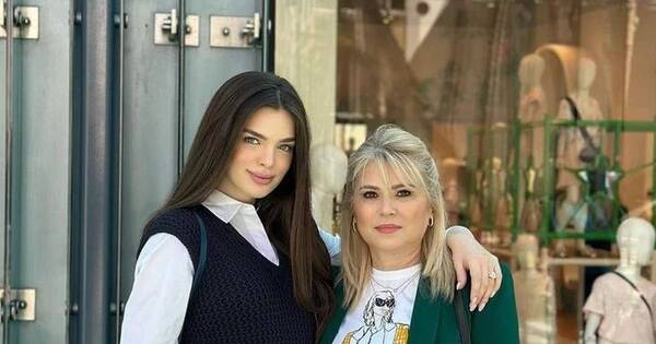 La Nación / “Será el amor más grande”: así mima Ludy Ferreira a su hija Nadia en pleno embarazo