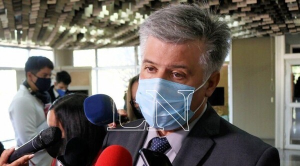Diario HOY | Tapabocas de "oro" de Dinac: Giuzzio ‘blanqueó’ millonarias tragadas con compras covid