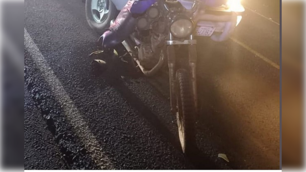 Mecánico salió a probar camioneta y chocó y mató a dos motocas