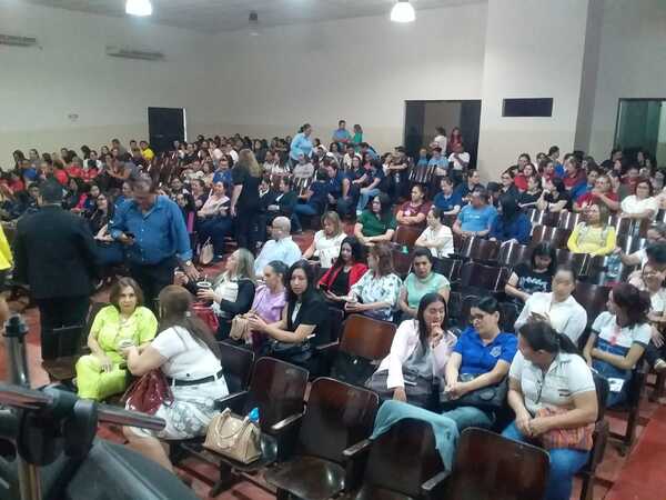 Docentes participaron de un curso de capacitación en la Gobernación - Radio Imperio