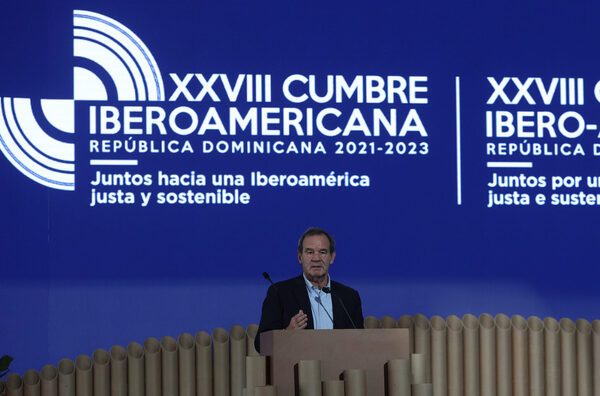 La inversión empresarial en Iberoamérica debe ser "limpia", dice Allamand - MarketData