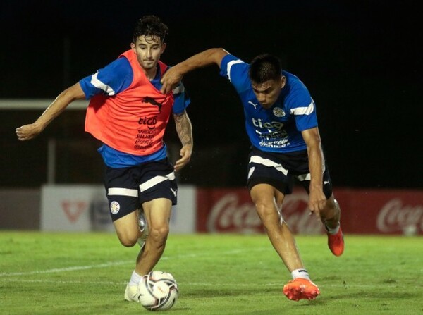 Quinto entrenamiento a la espera de Chile - APF