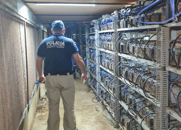 Incautan mineradoras de criptomonedas y generadores de energía en Coronel Oviedo - Megacadena — Últimas Noticias de Paraguay