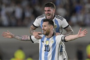 Diario HOY | Messi anota su gol 800 y Argentina festeja en casa
