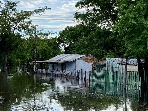 En plena campaña electoral, declaran emergencia por inundación en cinco departamentos del país - Política - ABC Color