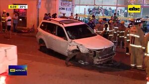 Video: choque y vuelco de vehículos dejó un herido  - ABC Noticias - ABC Color