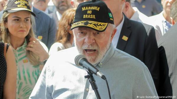 Lula posterga su viaje a China por una neumonía