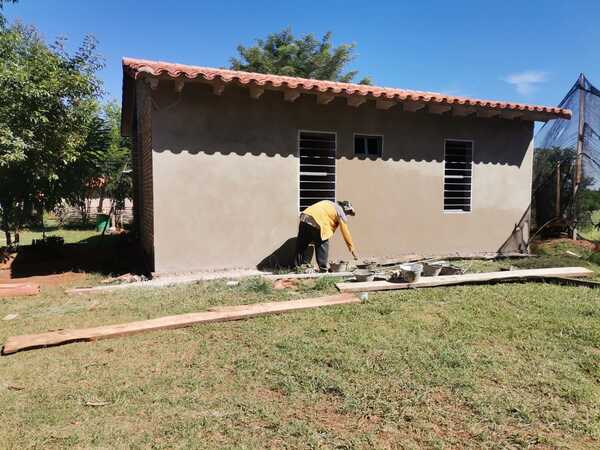 Con un avance superior al 70%, continúa la construcción de viviendas para familias de Caazapá