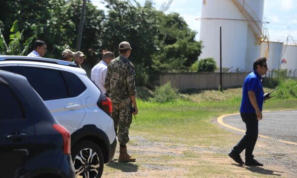 ¡Llegó Fernando Lugo a Paraguay!