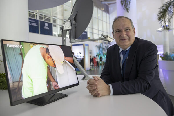 Tecnología satelital es un "antídoto contra la desigualdad", remarca Hispasat - MarketData