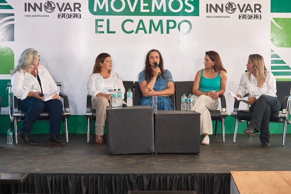 Testimonios inspiradores e historias de superación en Innovar Mujer