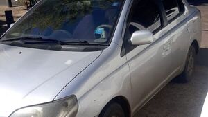 Encontró a un supuesto robacoches dentro de su vehículo