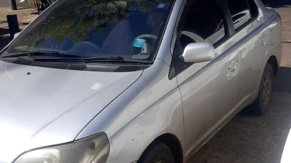 Encontró a un supuesto robacoches dentro de su vehículo