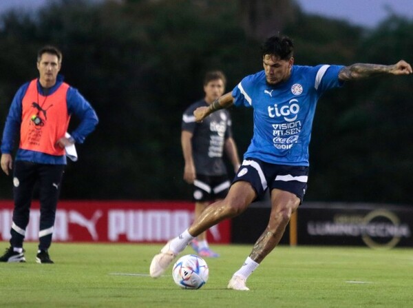La Albirroja ultima detalles para el amistoso del lunes - APF