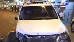 Un vehículo llantó y chocó contra otro rodado en Fernando de la Mora
