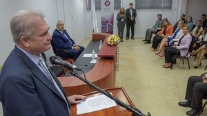 "Ya no más aprietes", señala fiscal general a fiscales del Este del país
