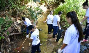 Itaipú impulsa limpieza del arroyo Hu´i Rupa y minga ambiental en barrios de Hernandarias – Diario TNPRESS