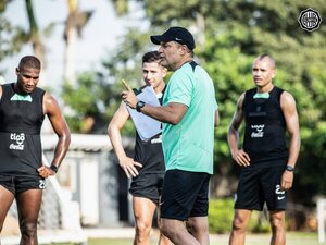 Versus / Los concentrados de Olimpia: varios retornos y una baja impensada