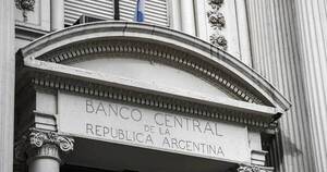 La Nación / Argentina a un escalón del default, según Fitch Ratings