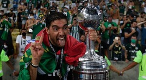 Acusaron de fraude a DT multicampeón con el Palmeiras