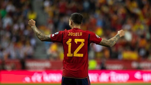 Joselu transforma la duda en contundencia