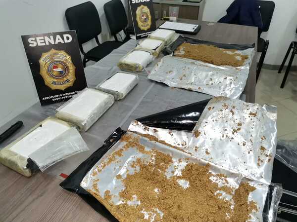 Mujer pretendía tomar un vuelo a Madrid con carga de cocaína en su maleta - Oasis FM 94.3