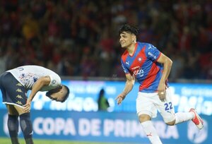Versus / Claudio Aquino avisa: "A todo rival Cerro Porteño le va a costar"
