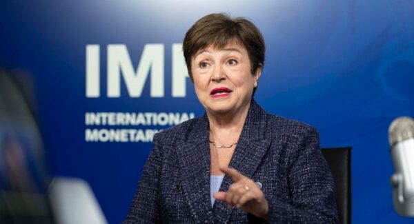 Diario HOY | Directora del FMI pide vigilancia ante la "elevada" incertidumbre financiera