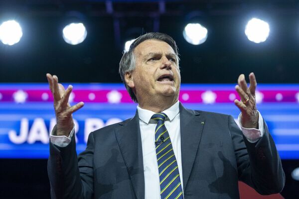 Ya hay fecha para retorno de Bolsonaro al Brasil | 1000 Noticias