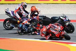 [VIDEO] Dramático accidente del campeón del mundo Marc Márquez en MotoGP