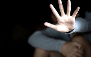 Condenan a hombre a 7 años de cárcel por pornografía infantil