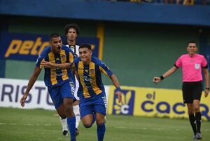 Sportivo Luqueño vs. Tacuary: el Auriazul ratifica su fortaleza de local - Sportivo Luqueño - ABC Color