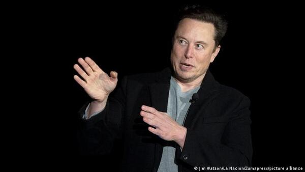 Elon Musk estima que valor de Twitter bajó a USD 20.000 millones