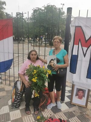 “No sé como vamos a continuar con un país enrejado”, clama madre de uno de los mártires del Marzo Paraguayo - Nacionales - ABC Color