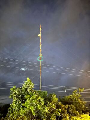 Yby Yaú: Adolescente trepa antena de telefonía
