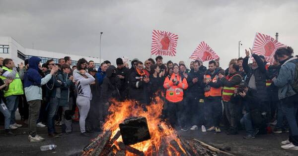 La Nación / Gobierno francés busca diálogo con manifestantes para “apaciguar” el país