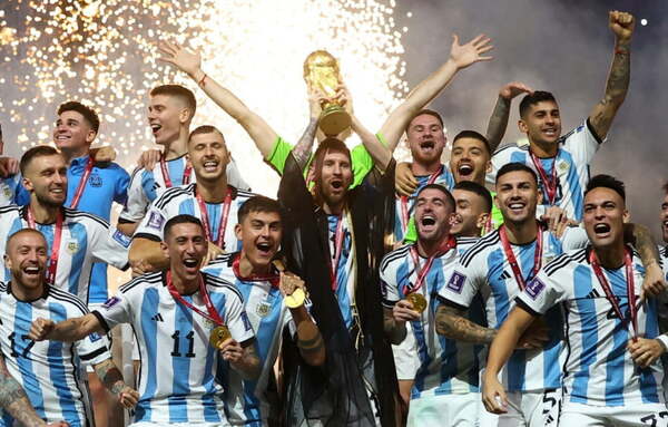 Los Campeones del Mundo llegarían a Paraguay en la tarde de este lunes - Noticiero Paraguay