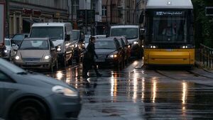 UE cierra acuerdo sobre fin de autos con motor de combustión interna