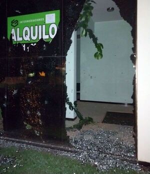 Desconocidos balean local desocupado en barrio San Antonio