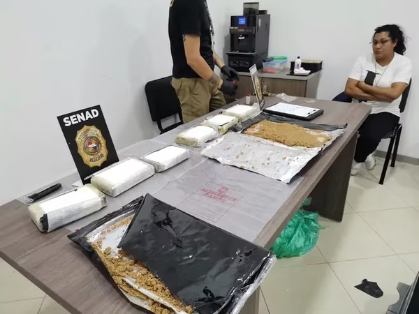 DESCUBREN COCAÍNA ESCONDIDA EN MANÍ KU'I EN EL AEROPUERTO PETTIROSSI - Itapúa Noticias