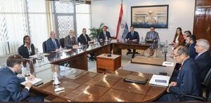 FMI inicia la primera revisión del acuerdo con el gobierno - Economía - ABC Color