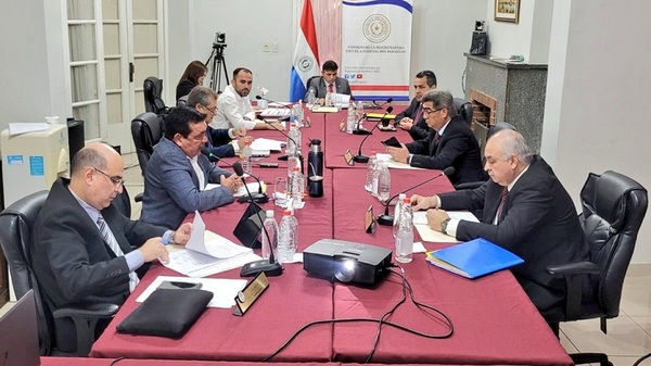 Miembros del CM aprueban pedido de renuncia para Jorge Bogarín - Noticias Paraguay