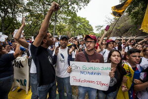 Maestros venezolanos vuelven a las calles para exigir un aumento salarial - MarketData