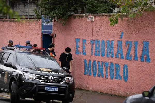 Horror en un colegio de Brasil: adolescente mata a profesora y deja heridos a cuatro más - Mundo - ABC Color