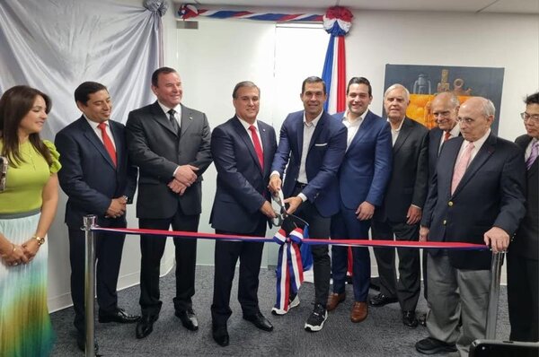 El Consulado General de Paraguay en EEUU inaugura su nueva sede en Florida - Revista PLUS