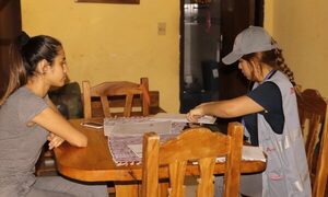 Prosiguen evaluaciones a postulantes a becas Itaipu