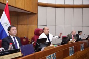 Diario HOY | Senado convoca a sesión extra para analizar terna de la Corte