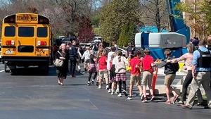Tiroteo en escuela de EE.UU.: mujer mató a tres niños y tres adultos - Unicanal