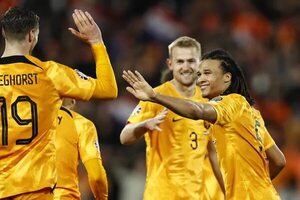 Países Bajos endereza su rumbo a costa de Gibraltar - Fútbol Internacional - ABC Color