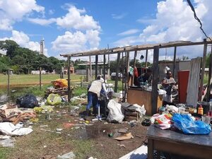 Río Paraguay se estancó, pero suman 2.000 familias afectadas en Asunción - Nacionales - ABC Color